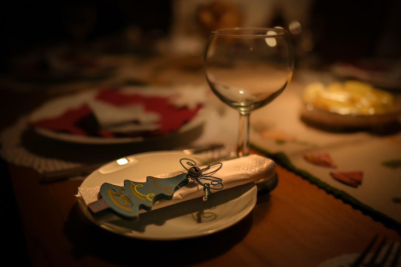 紅葉を楽しむ温泉宿泊でペア限定の絶景貸切露天はどこにある？