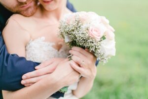 新婚夫婦のための紅葉を楽しむ貸切温泉ペアプランは記念日旅行に最適？