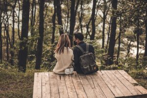 紅葉を楽しむカップル旅行に最適な貸切温泉プランは？